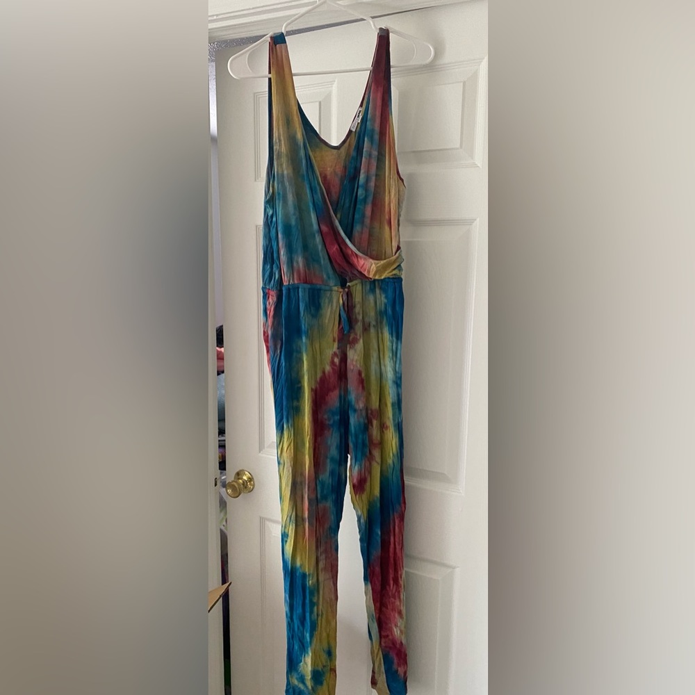 💙💜💚💛Fun and comfy tie dye jumpsuit